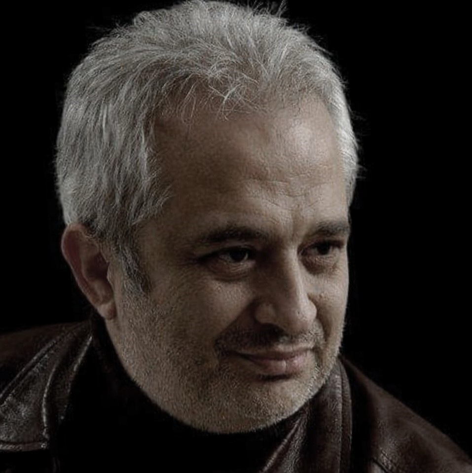 Saklı Bir Tebessüm Bahar